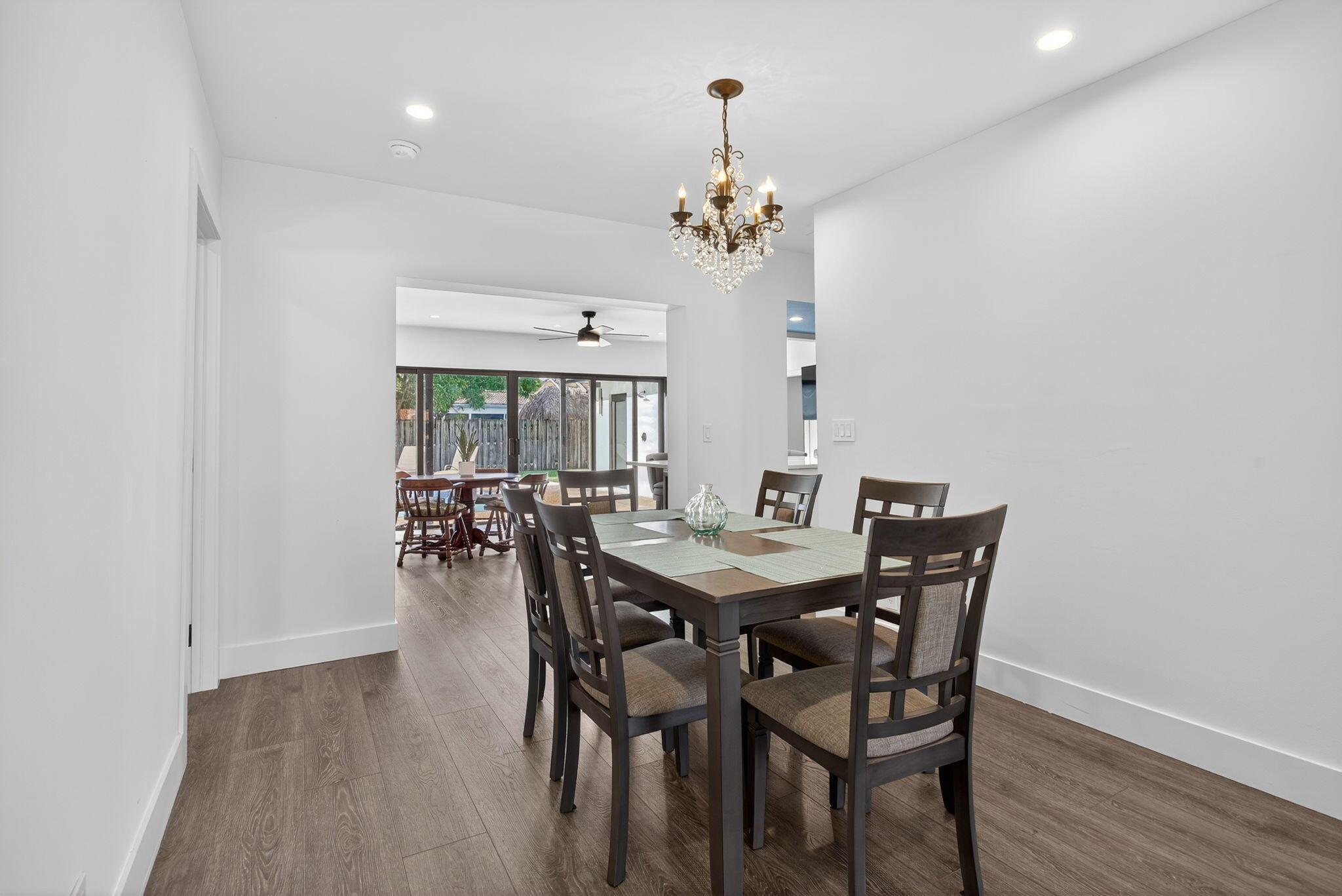 CORAL SPRINGS COUNTRY CLU - Residential