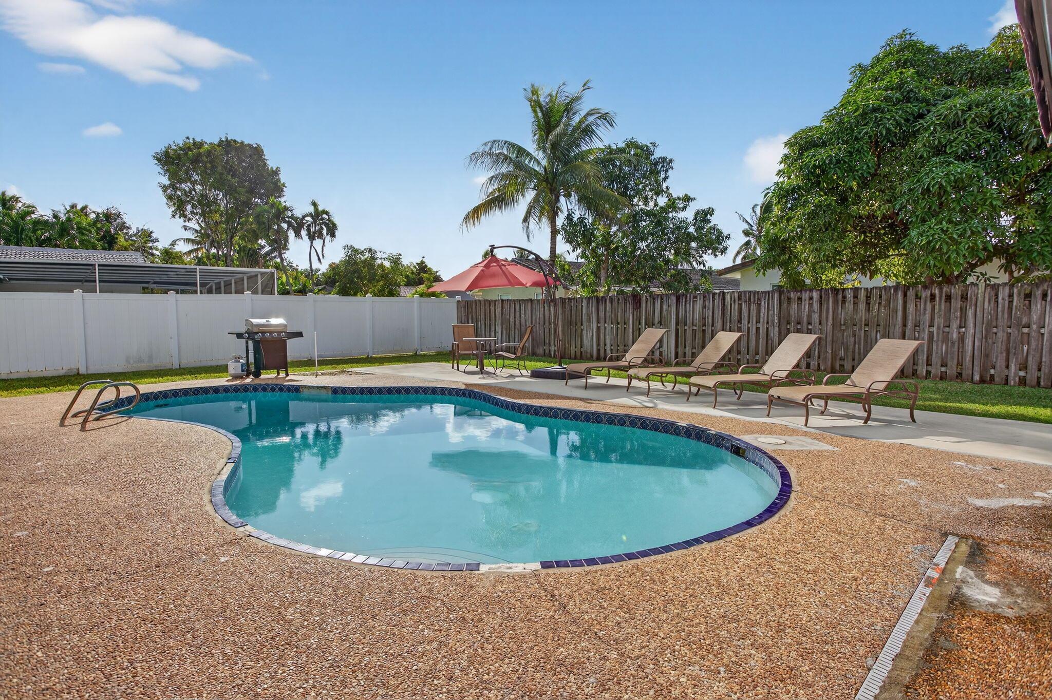 CORAL SPRINGS COUNTRY CLU - Residential