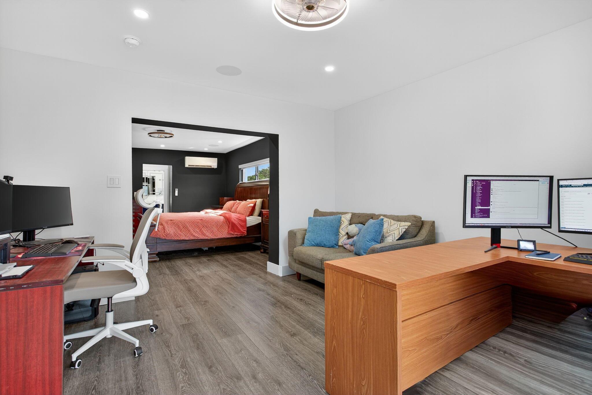CORAL SPRINGS COUNTRY CLU - Residential