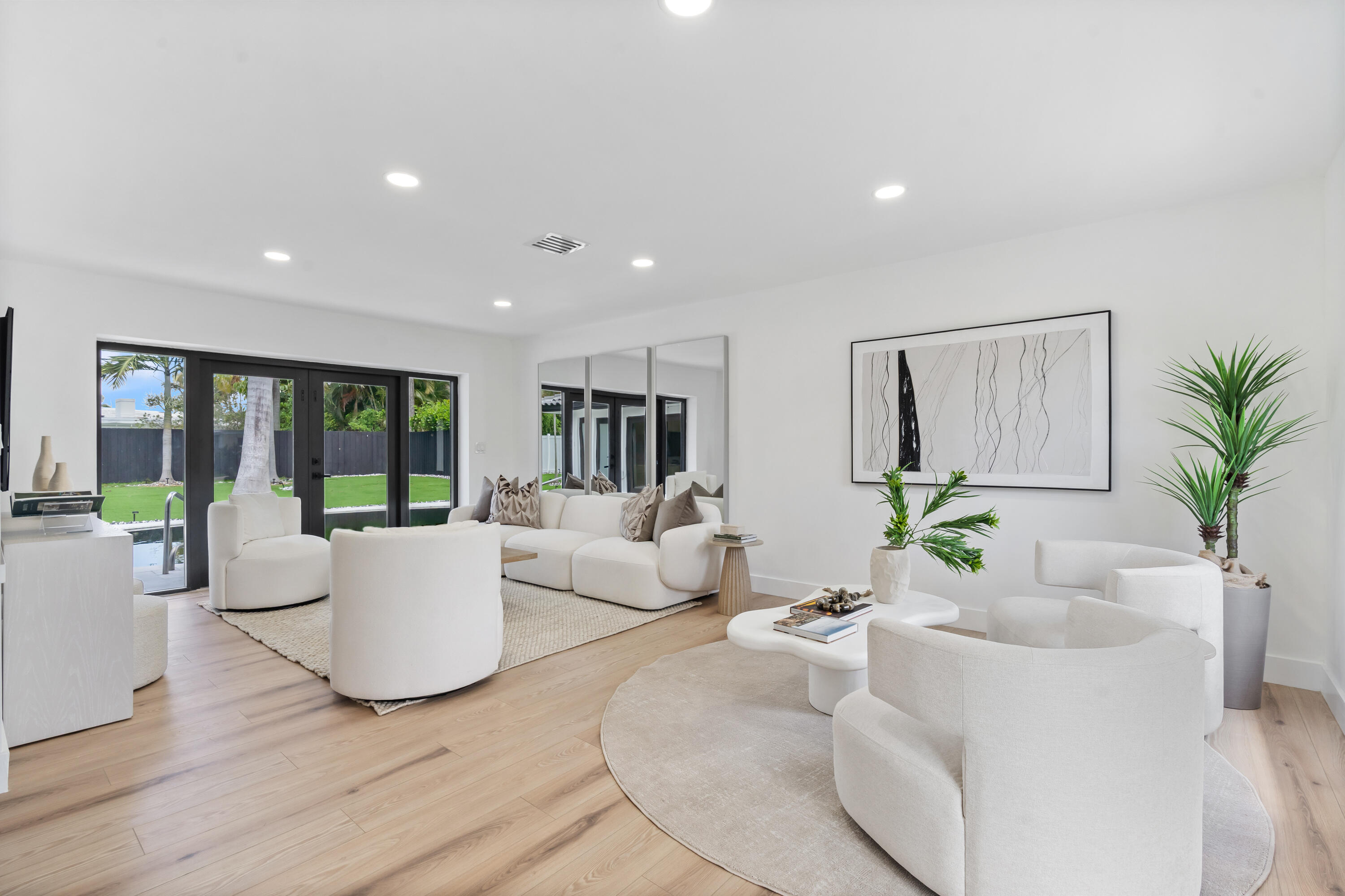 4721 Bayview Drive