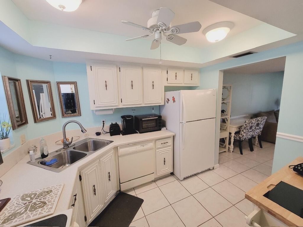 Photo of 18081 SE Country Club Drive #23, Jupiter, FL 33469 (MLS # R10933310)