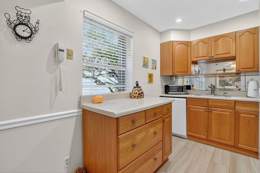 Photo of 693 Burgundy O, Delray Beach, FL 33484 (MLS # R11139112)