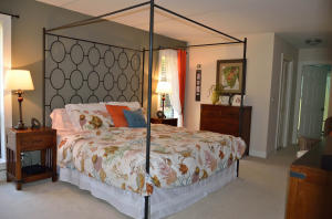 TWELVE OAKS CONDO - Residential Lease