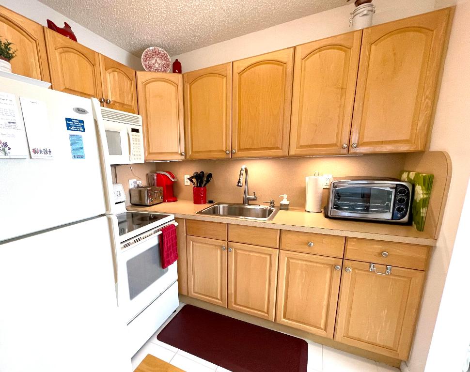 COVENTRY CONDO - Residential