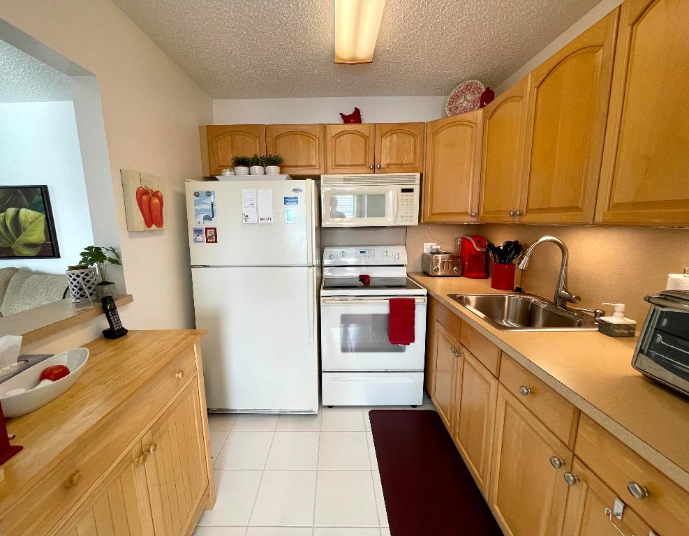 COVENTRY CONDO - Residential