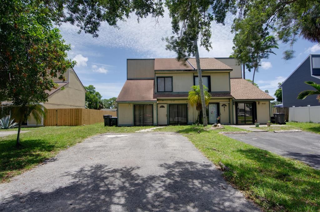 Photo of 9145 Green Meadows Way, Palm Beach Gardens, FL 33418 (MLS # R10723128)