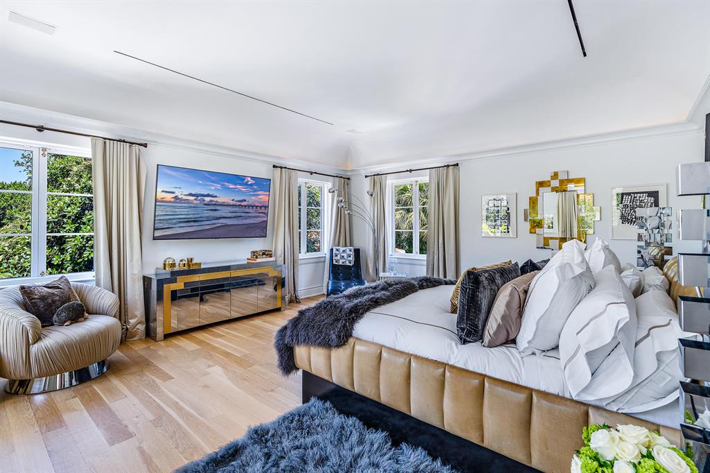 Tropical Isle - Residential