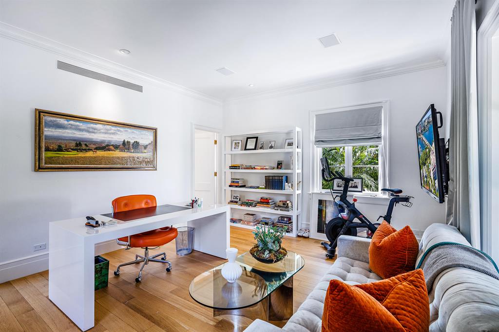 Tropical Isle - Residential