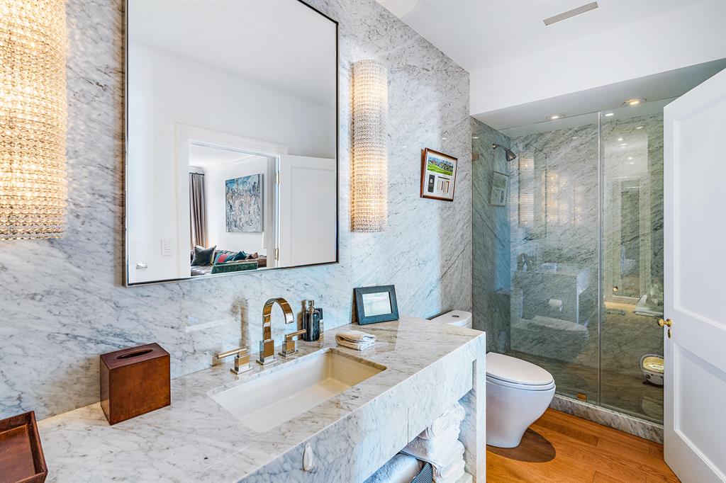 Tropical Isle - Residential