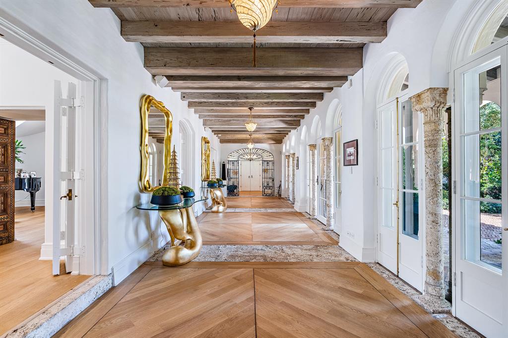 Tropical Isle - Residential