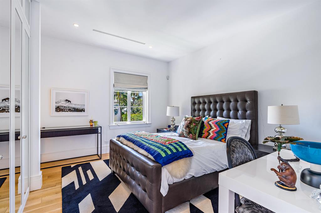 Tropical Isle - Residential