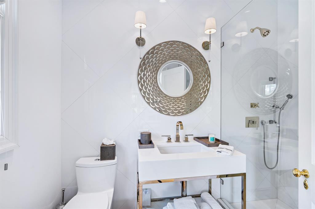 Tropical Isle - Residential