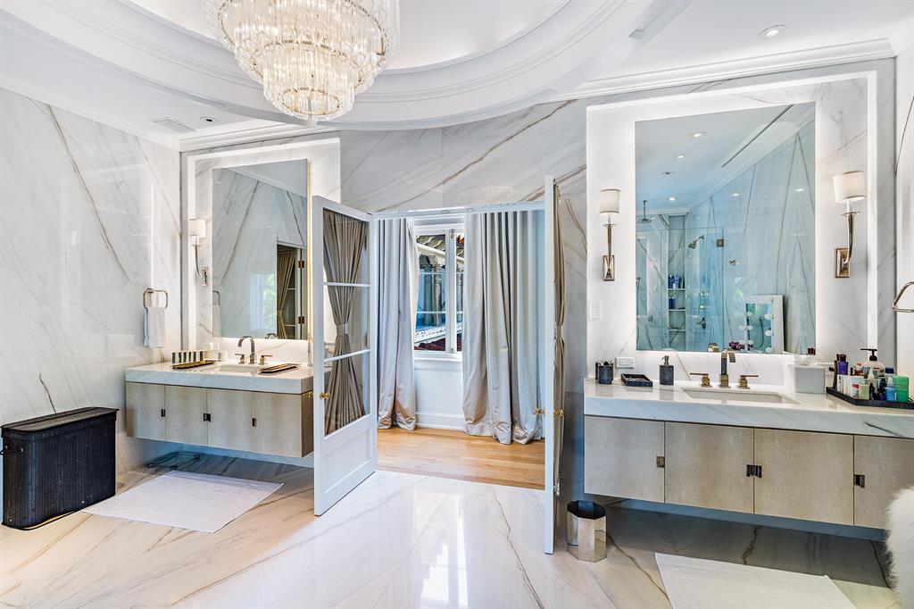 Tropical Isle - Residential