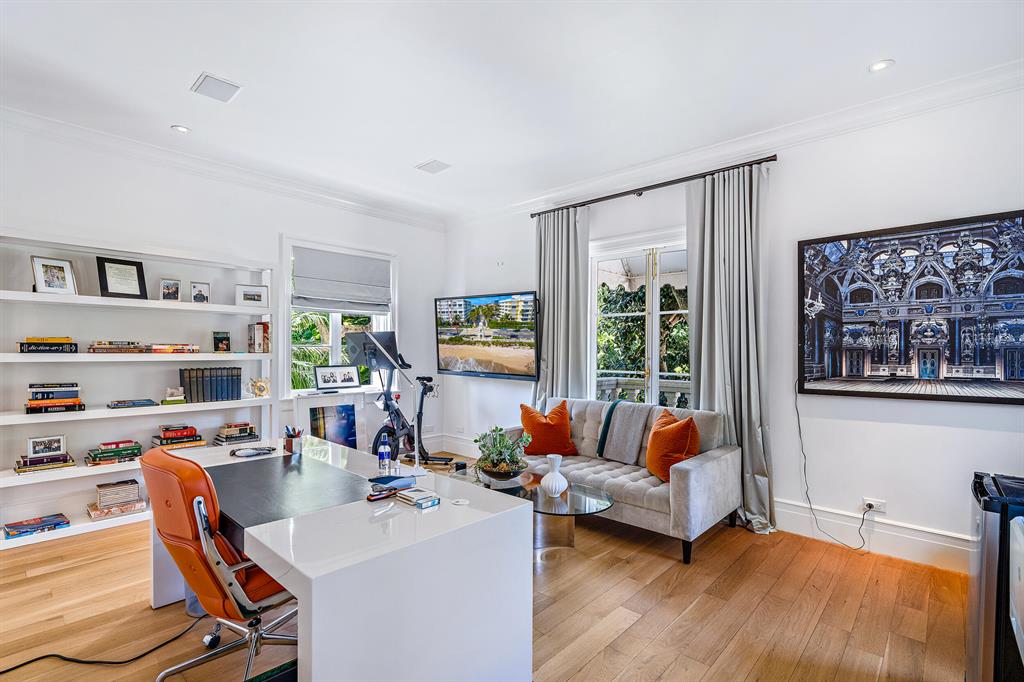 Tropical Isle - Residential