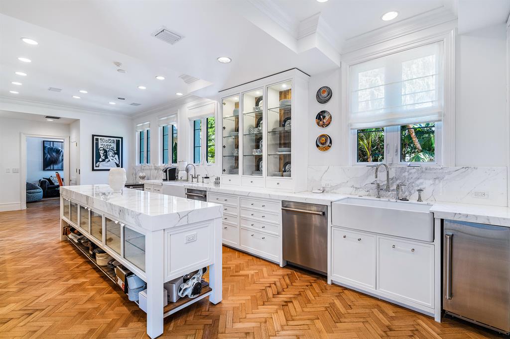 Tropical Isle - Residential