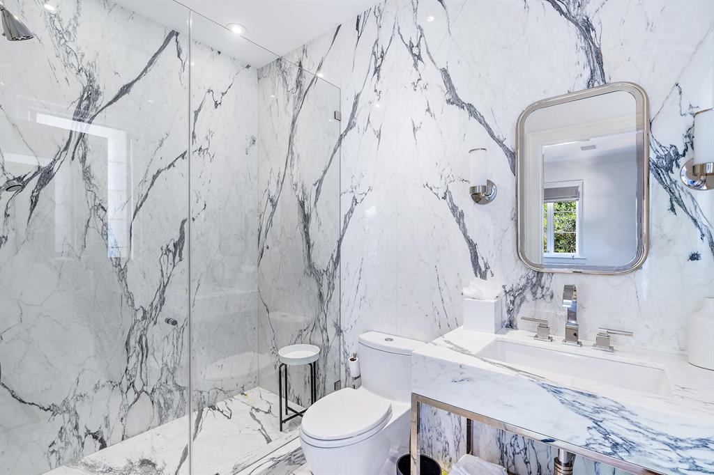 Tropical Isle - Residential