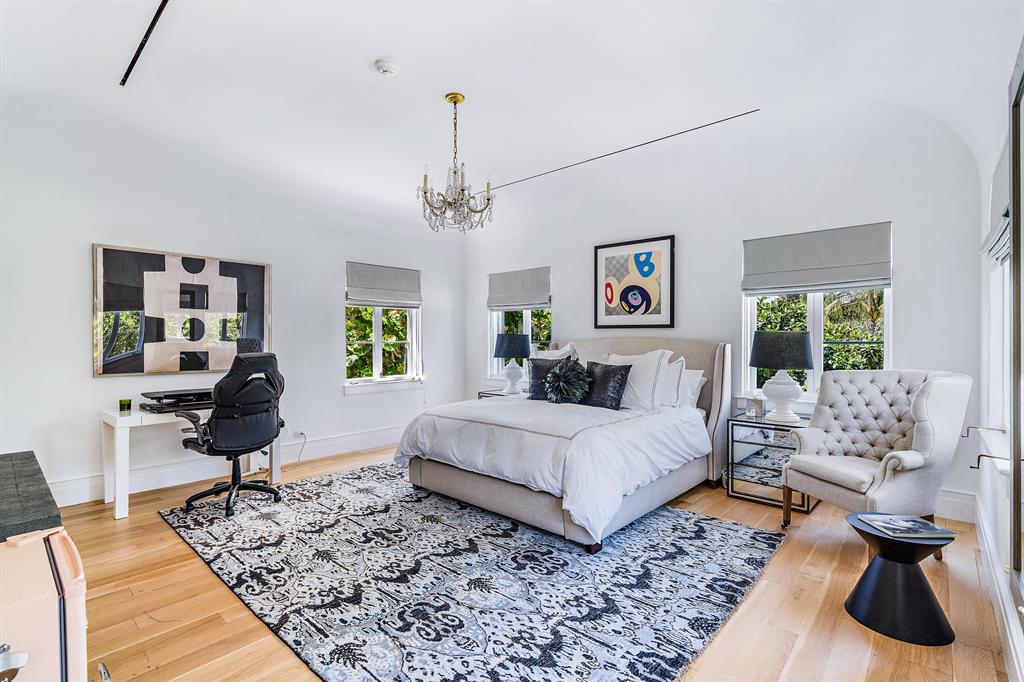 Tropical Isle - Residential