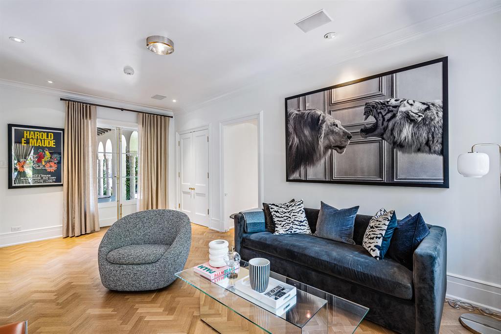 Tropical Isle - Residential