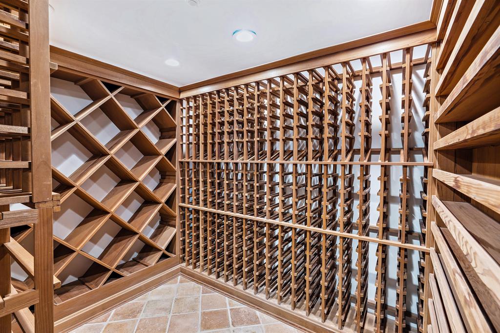 Tropical Isle - Residential