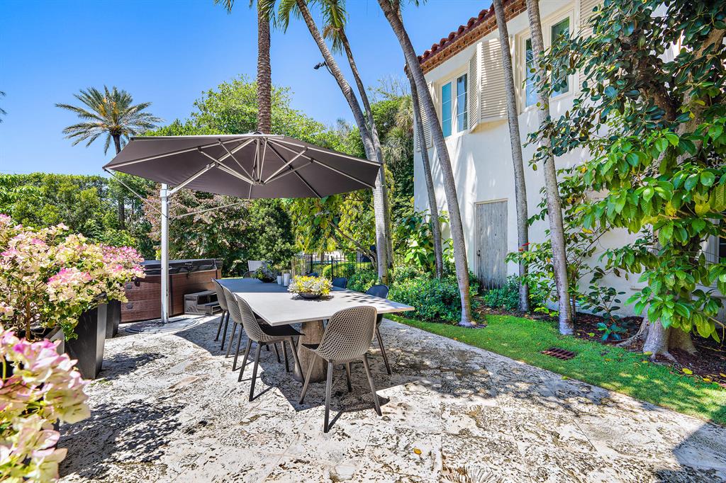 Tropical Isle - Residential