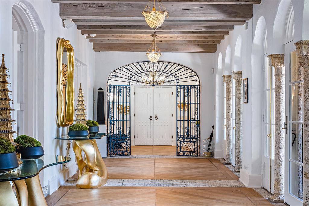 Tropical Isle - Residential