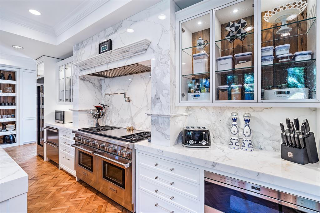 Tropical Isle - Residential