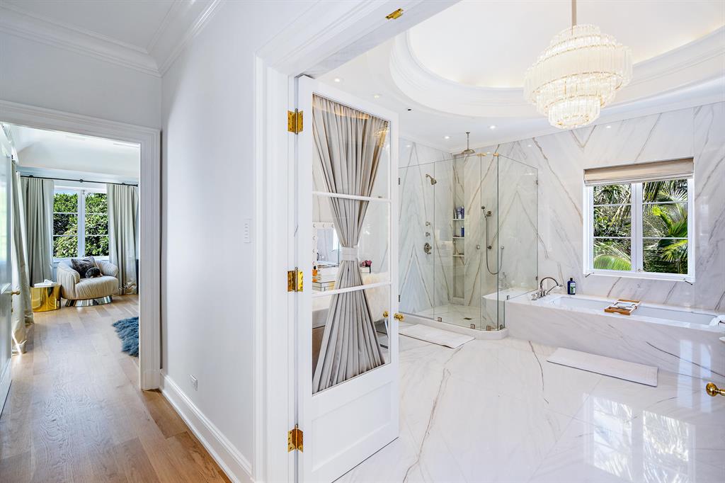 Tropical Isle - Residential