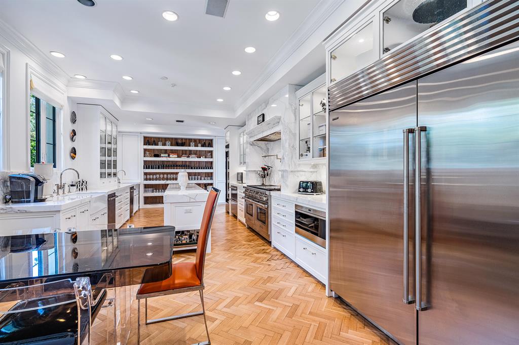 Tropical Isle - Residential