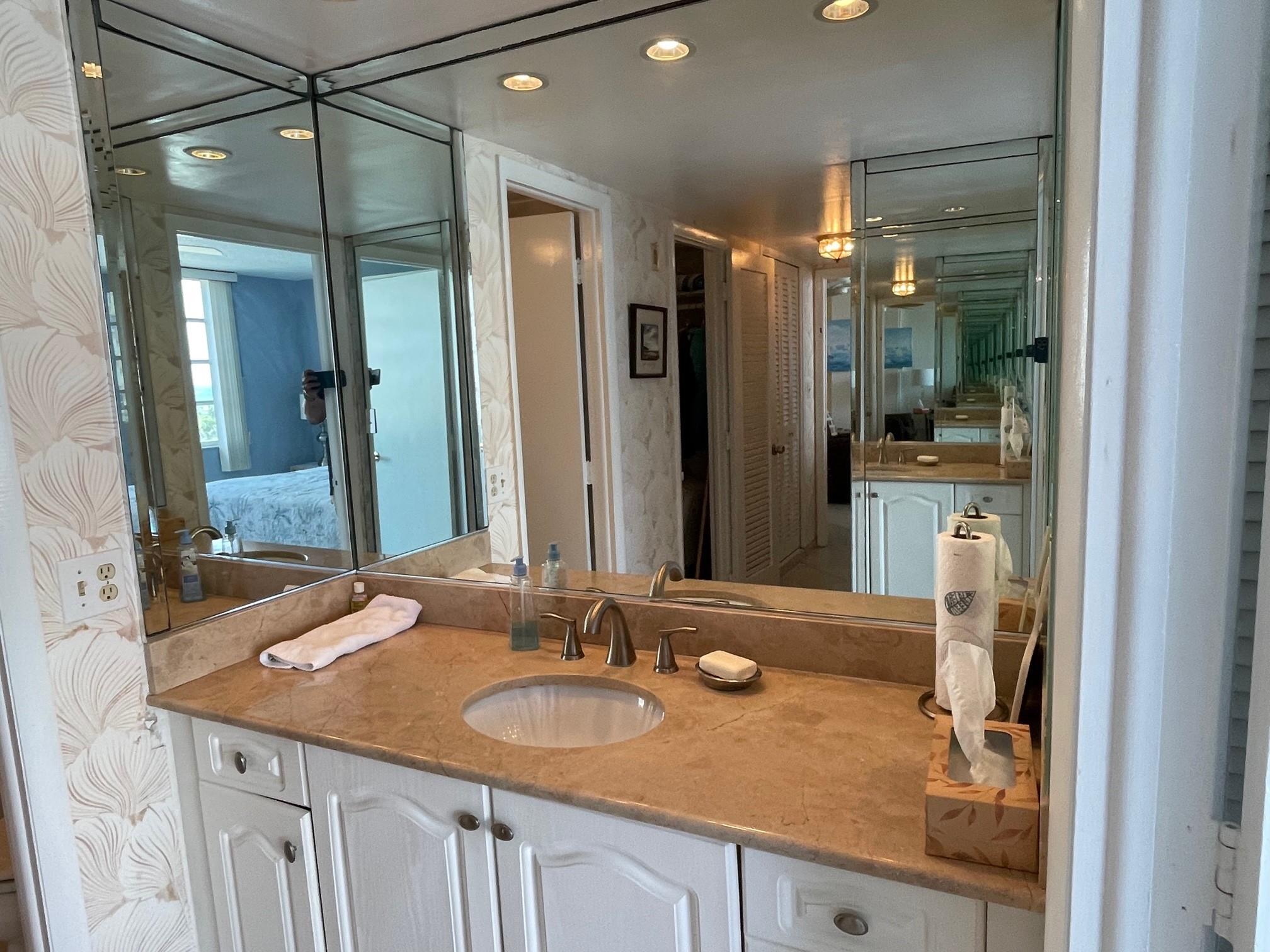 JAMAICA HOUSE - Residential