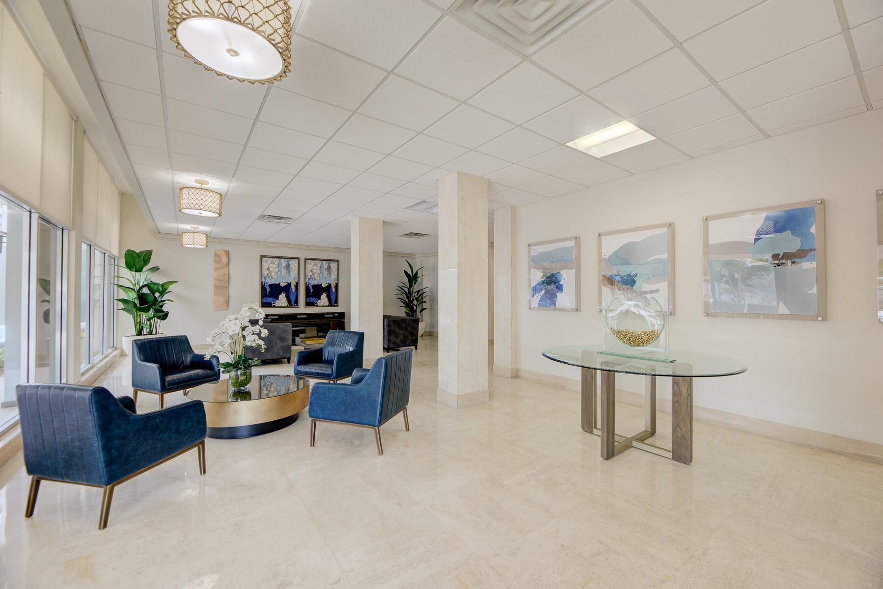 JAMAICA HOUSE - Residential