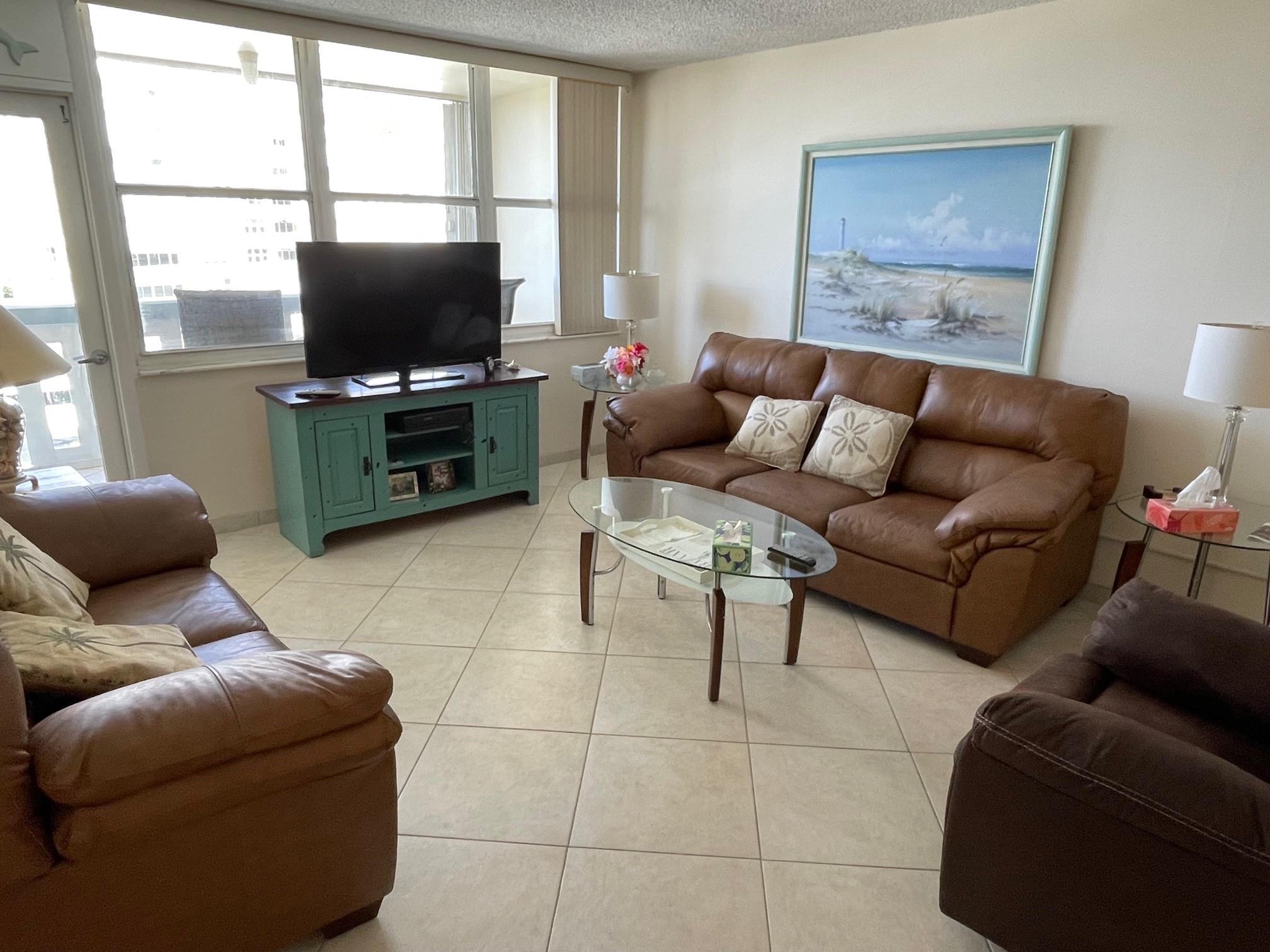 JAMAICA HOUSE - Residential