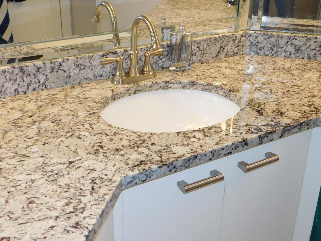 PLATINA / ILLUSTRE VILLAGE CONDO - Residential