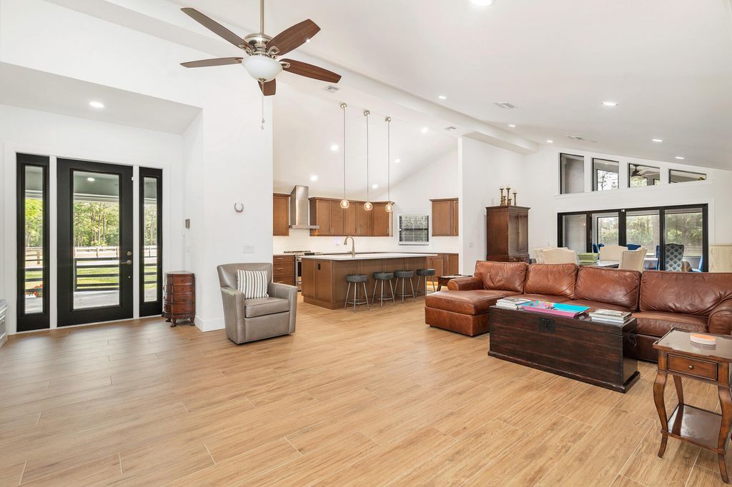 Photo of 13263 Silver Fox Lane, Palm Beach Gardens, FL 33418 (MLS # R11062708)