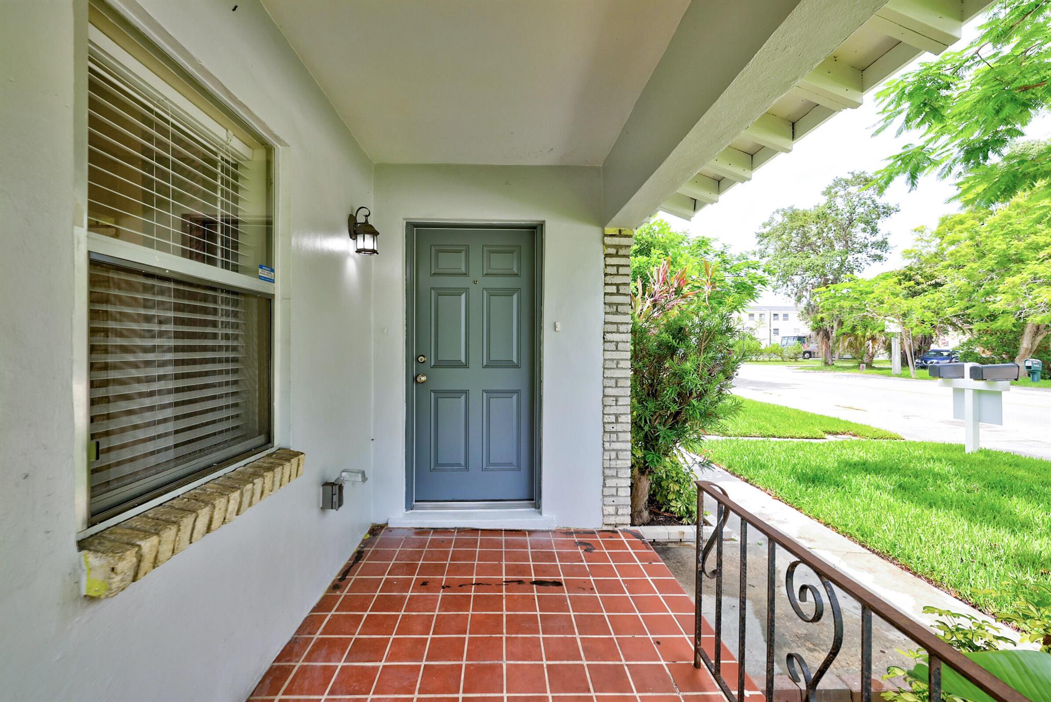 C E CAHOW'S S/D - Residential Lease