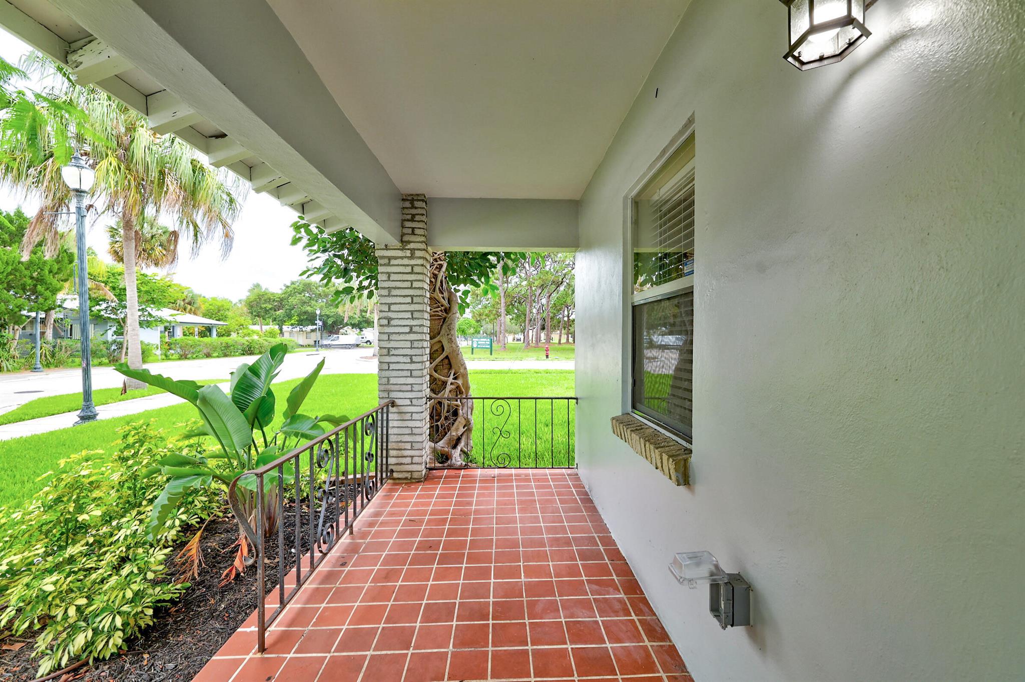 C E CAHOW'S S/D - Residential Lease