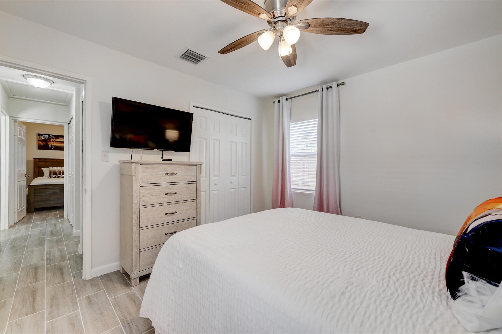 C E CAHOW'S S/D - Residential Lease