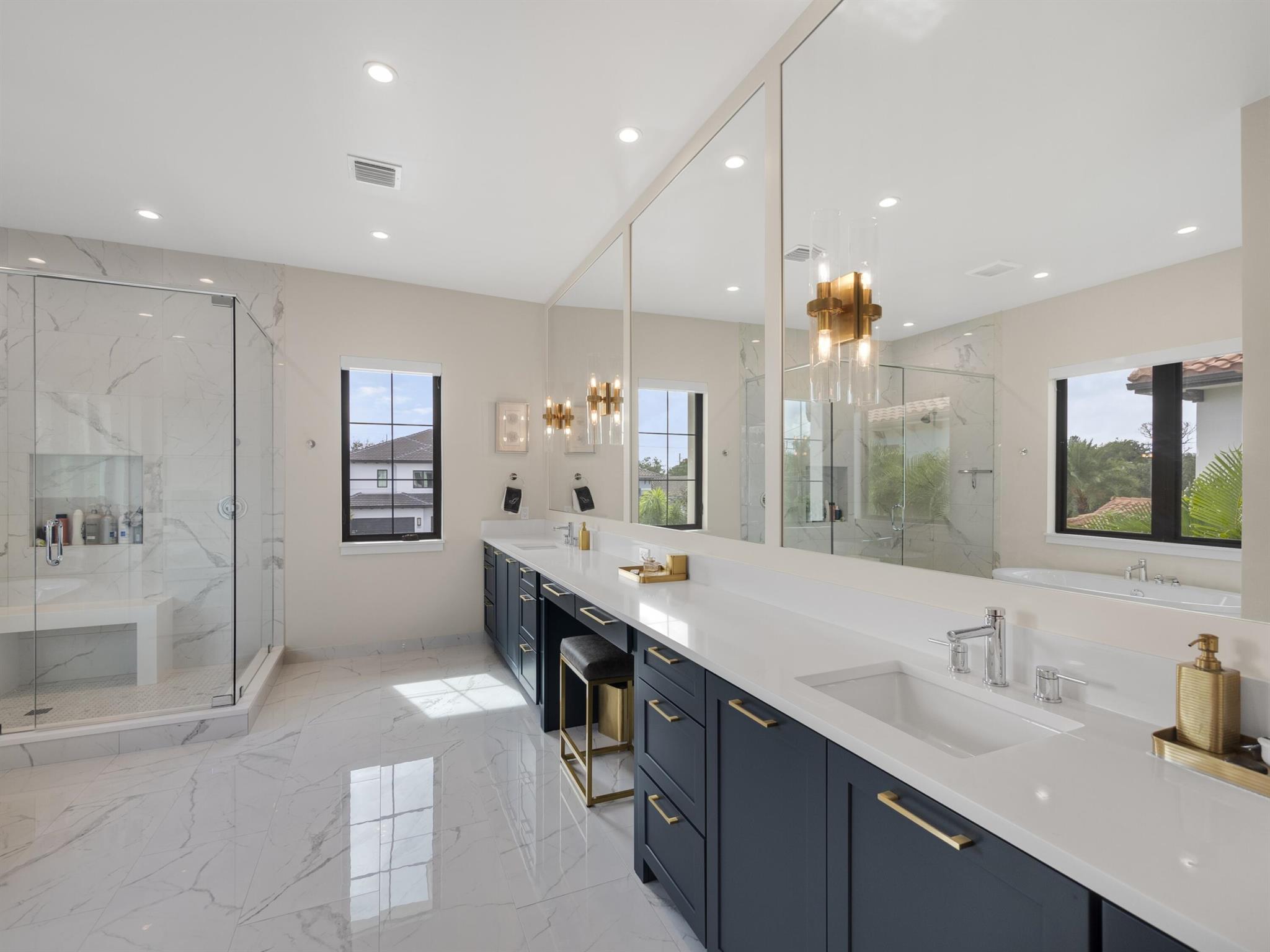 FLORESTA GROVE - Residential