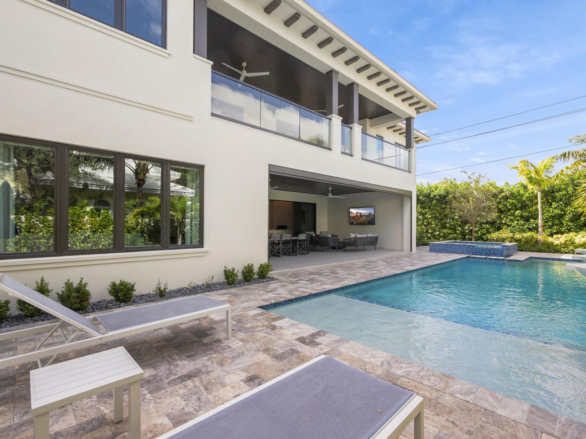 FLORESTA GROVE - Residential