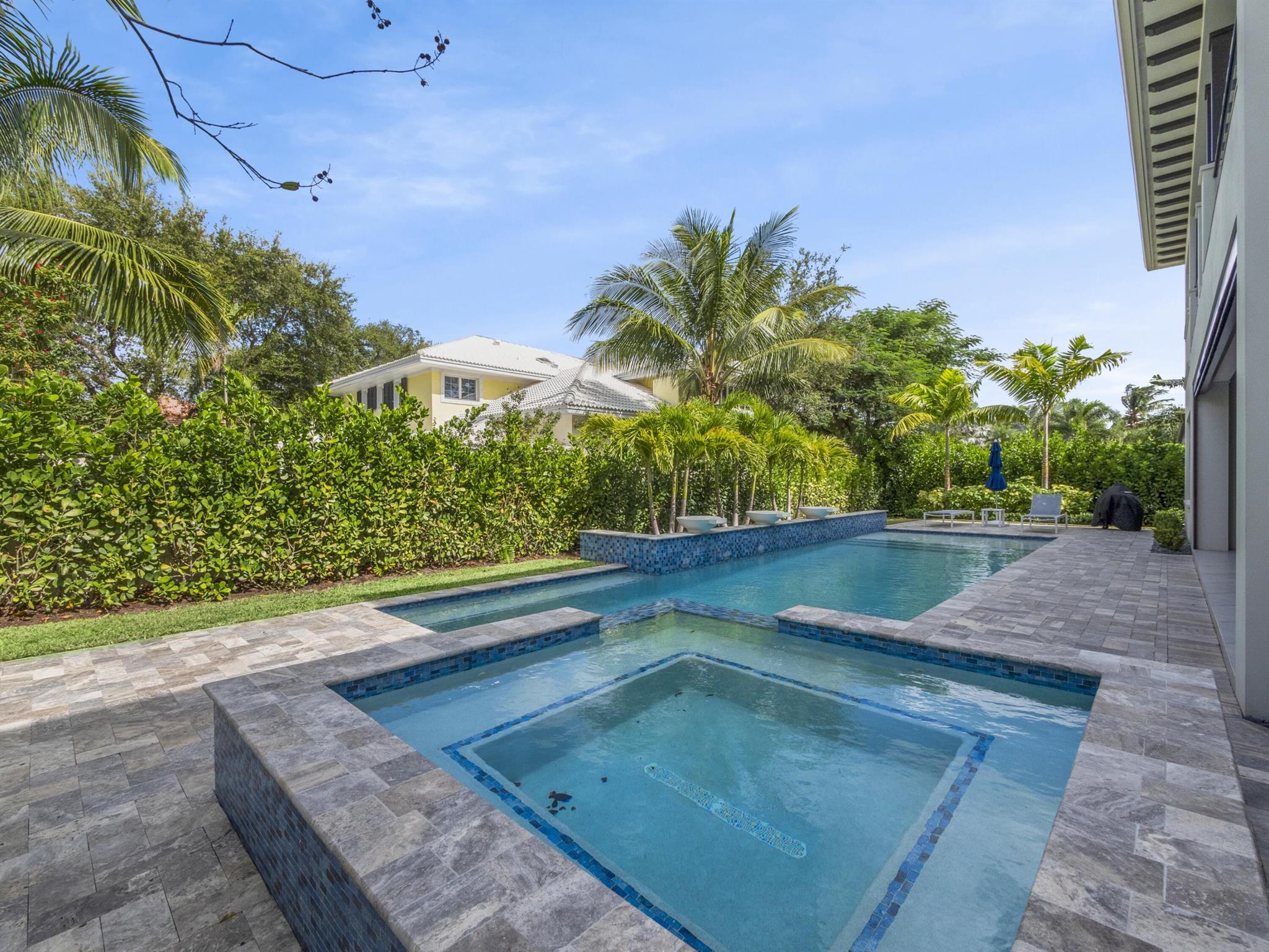 FLORESTA GROVE - Residential