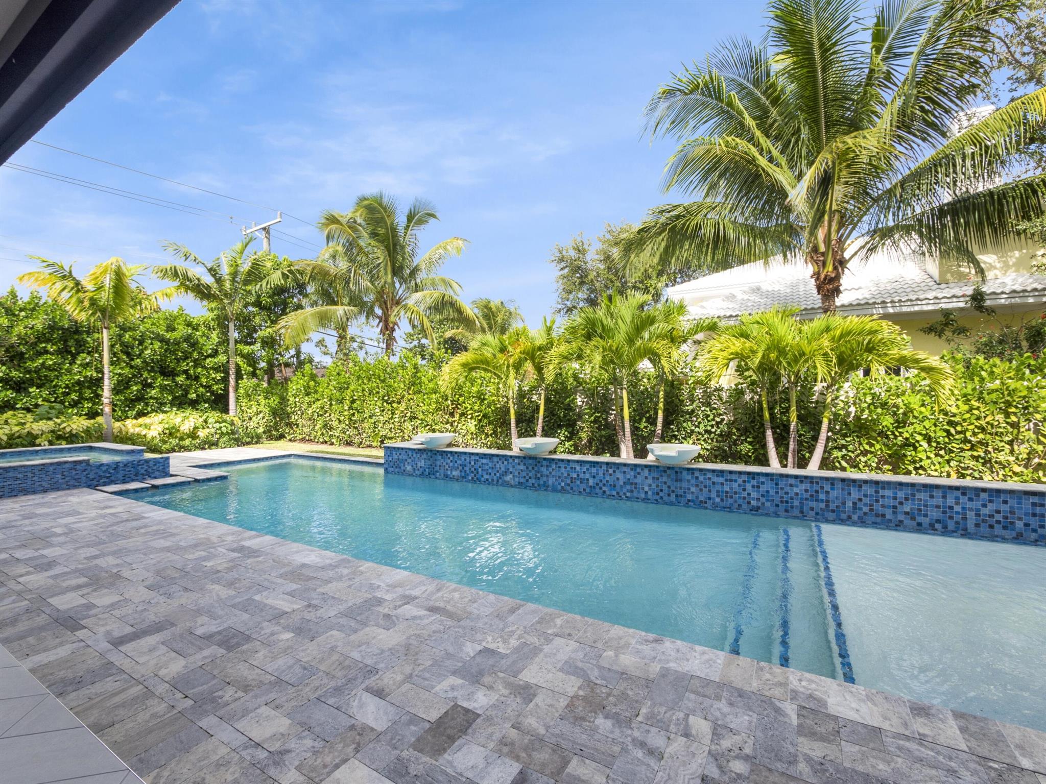 FLORESTA GROVE - Residential