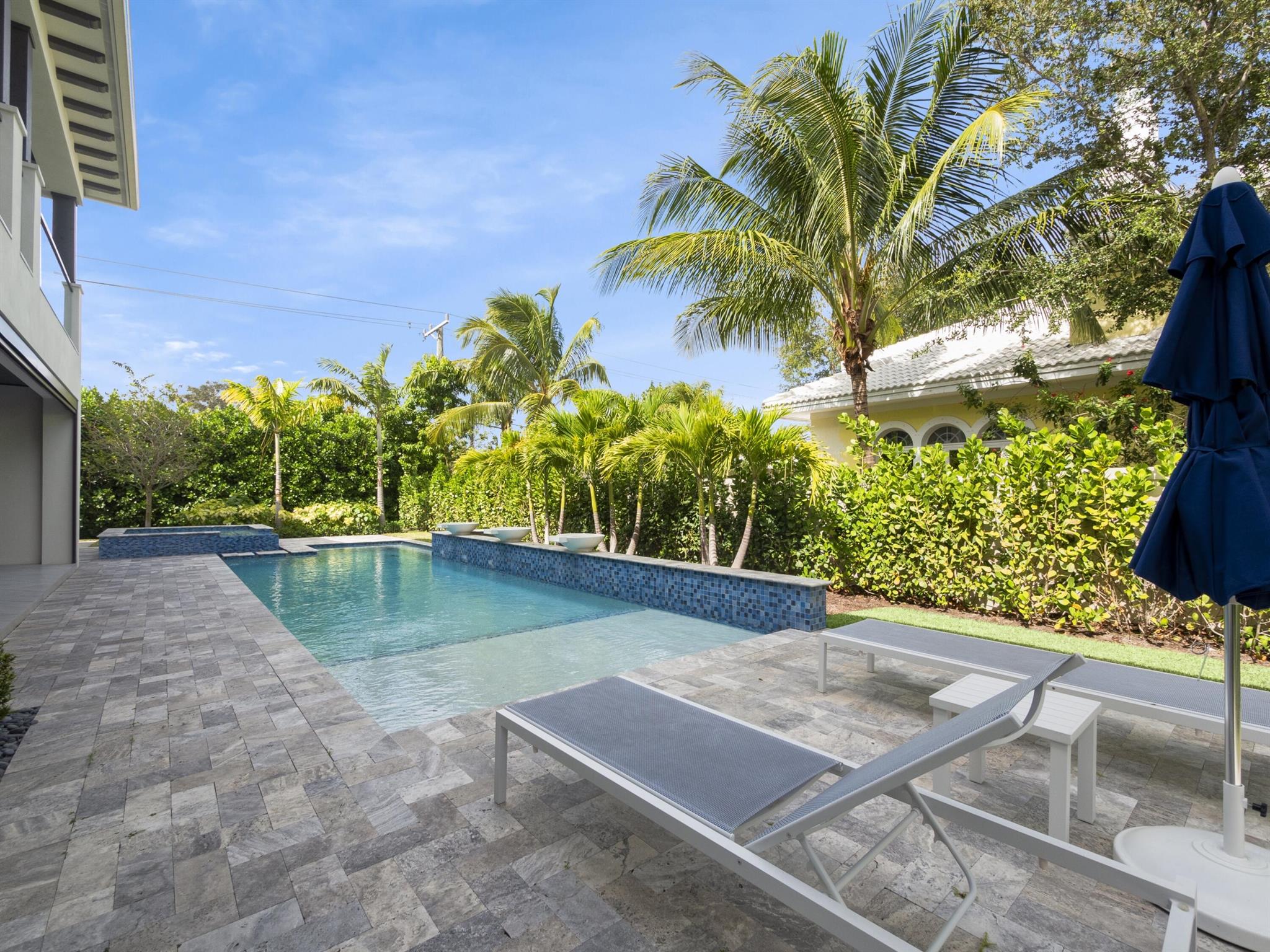 FLORESTA GROVE - Residential