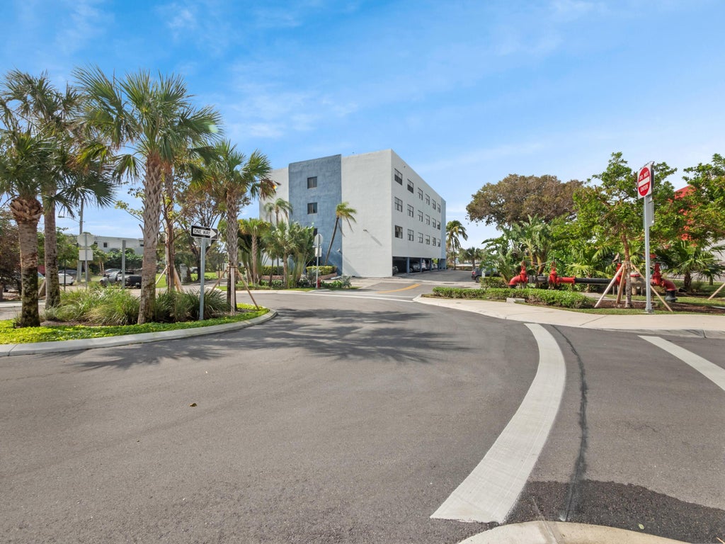 Photo of 105 S Riverside Drive #402, Pompano Beach, FL 33062 (MLS # B26039327)