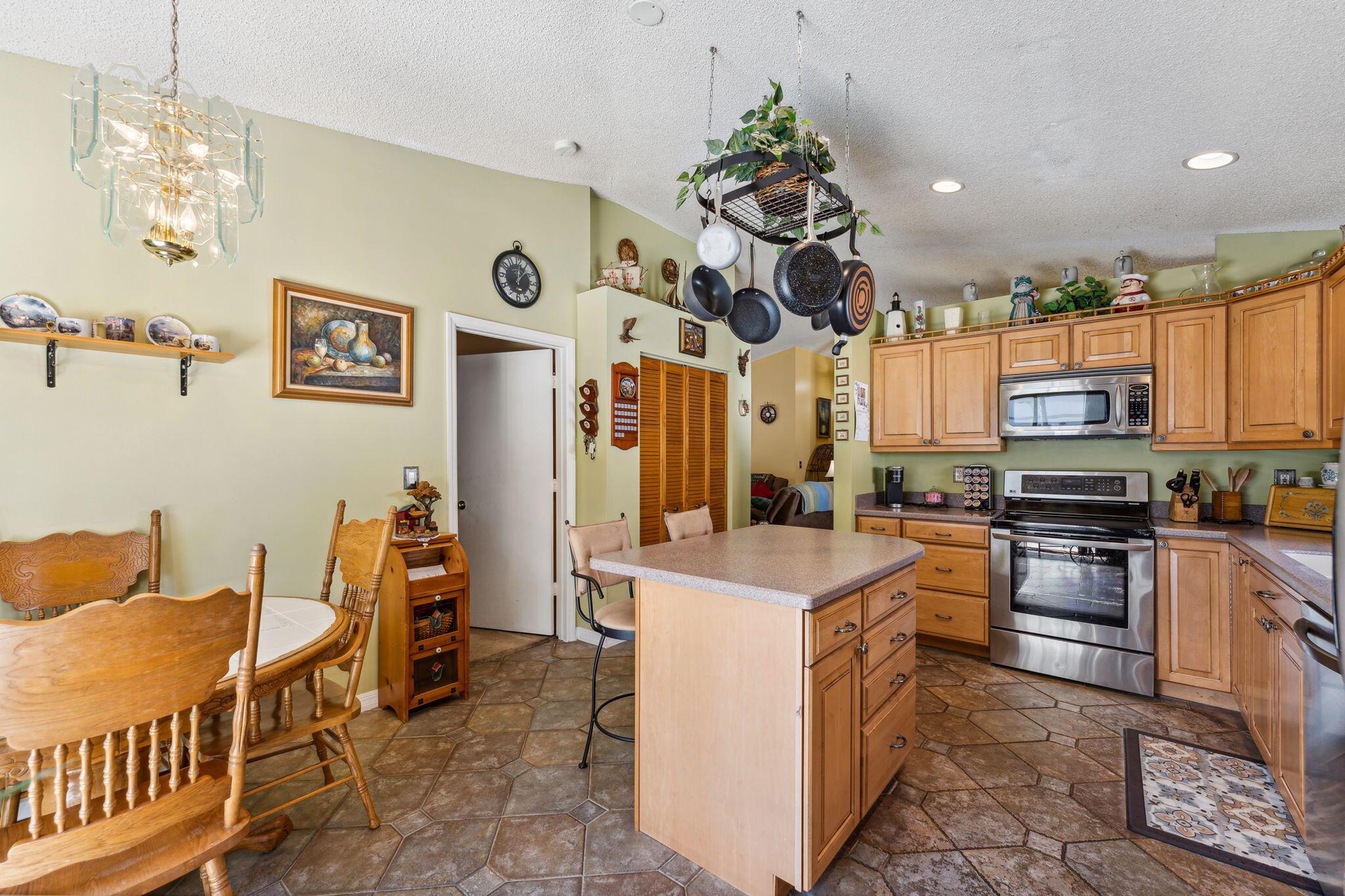 CRYSTAL KEY AT WOOLBRIGHT PLACE - Residential