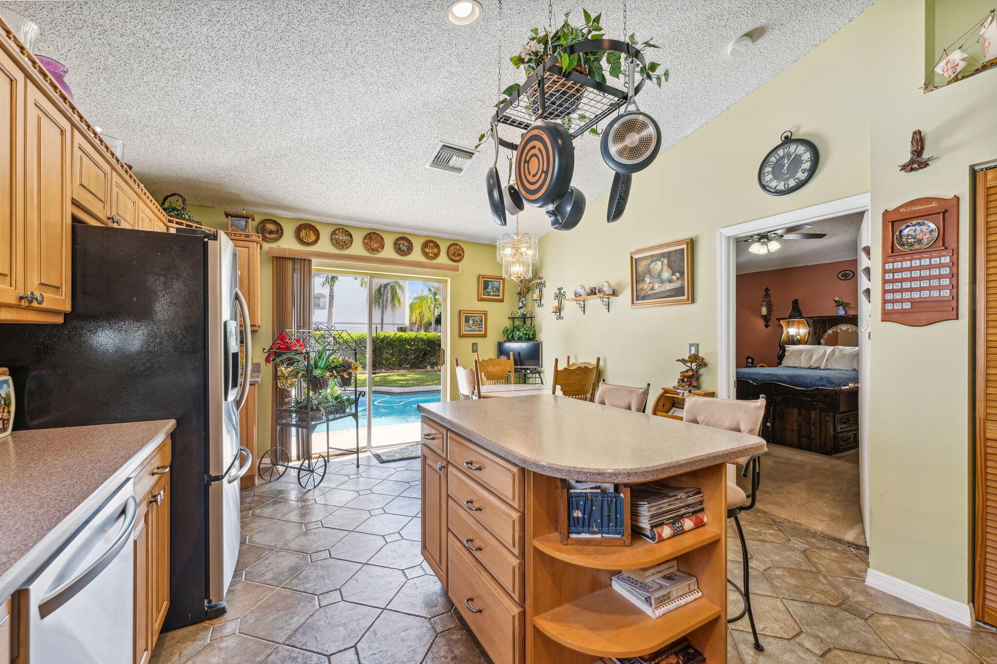 CRYSTAL KEY AT WOOLBRIGHT PLACE - Residential