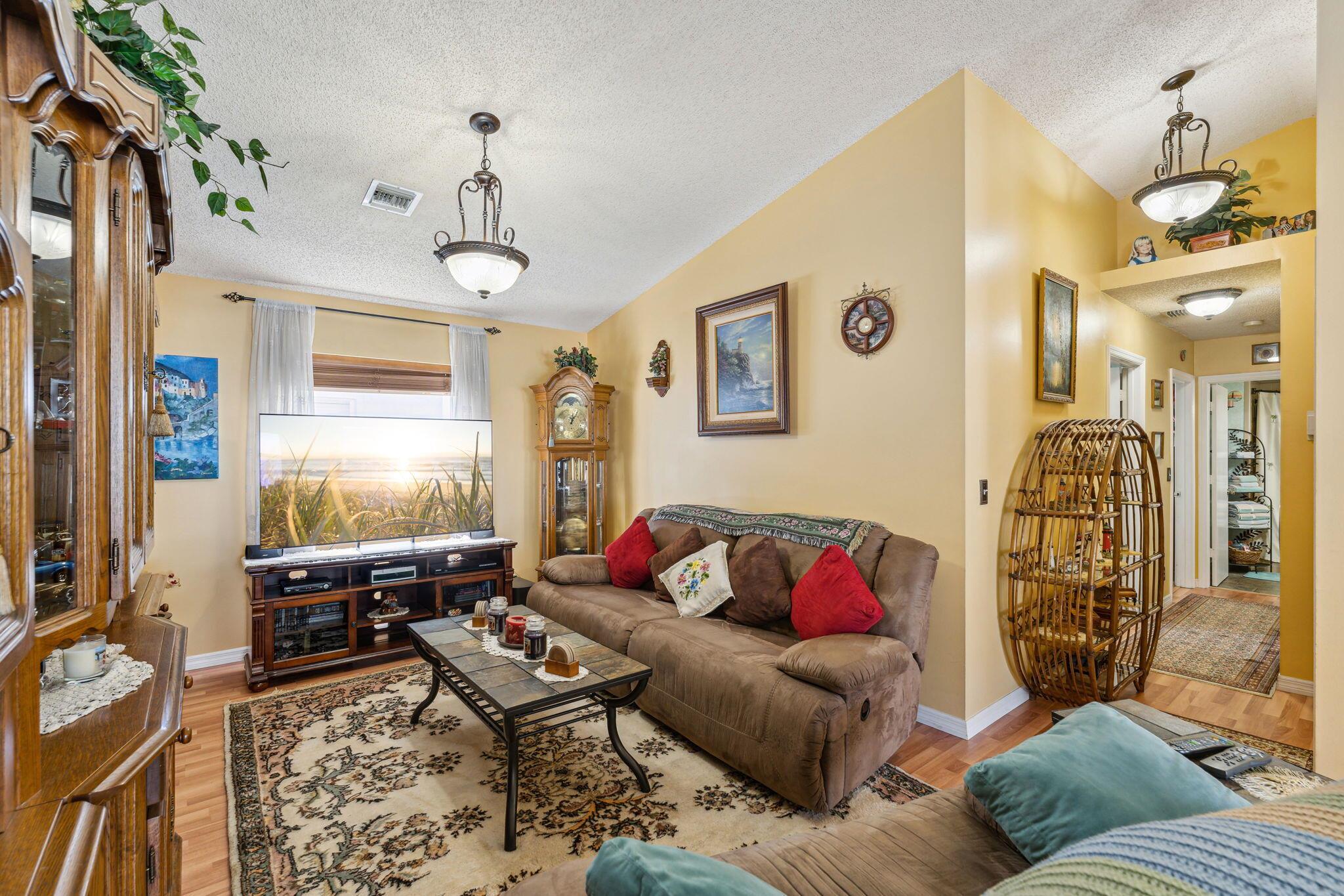 CRYSTAL KEY AT WOOLBRIGHT PLACE - Residential