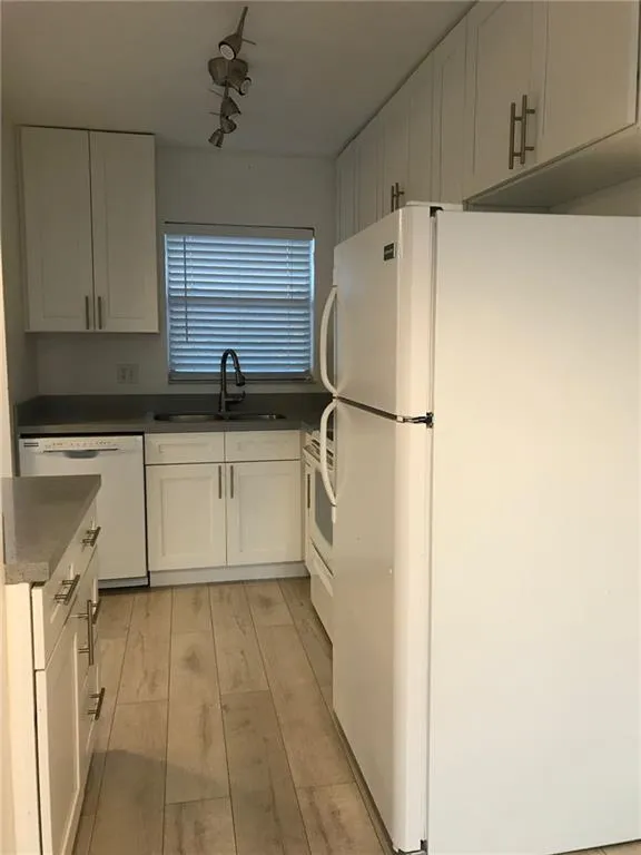 2741 N Pine Island Rd Unit 302