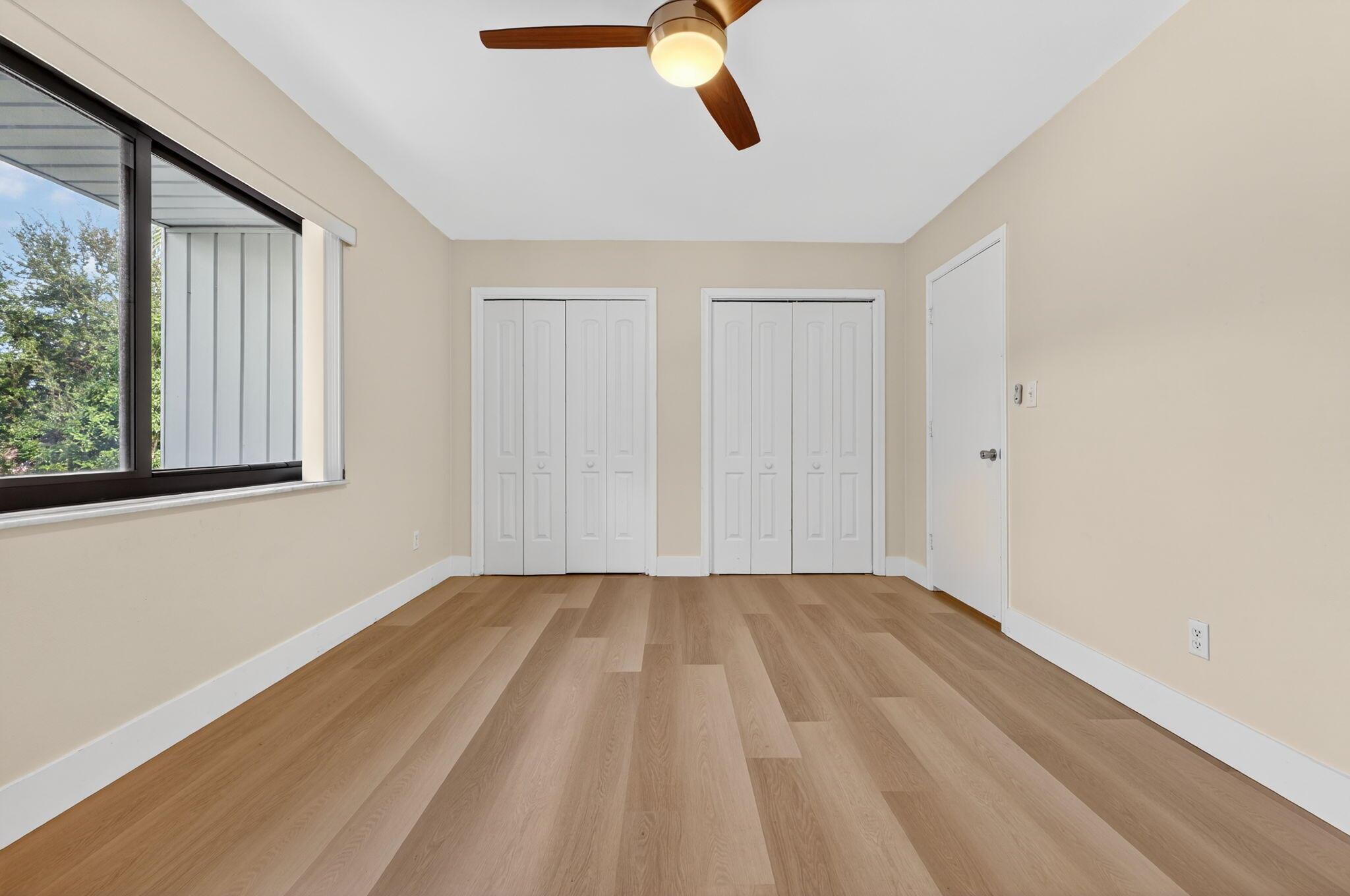 TOWNHOMES OF LIGHTHOUSE P - Residential