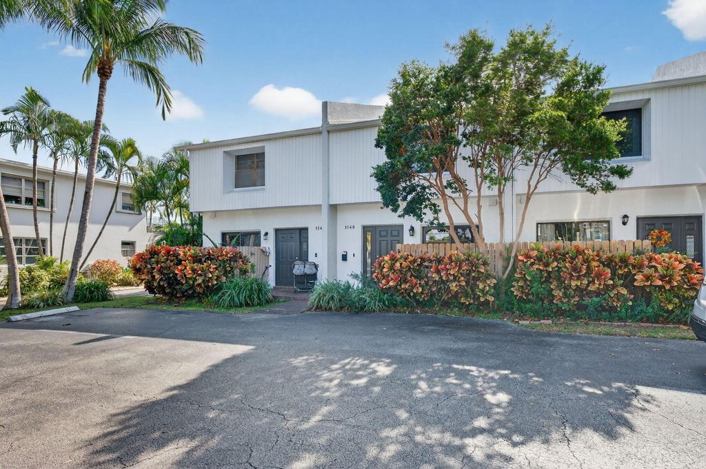 Photo of 2140 NE 44th Street, Lighthouse Point, FL 33064 (MLS # R11144522)