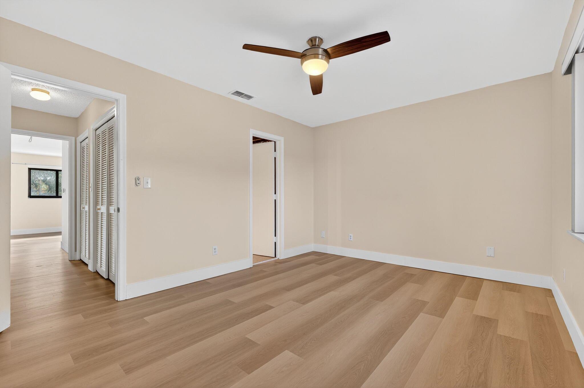 TOWNHOMES OF LIGHTHOUSE P - Residential