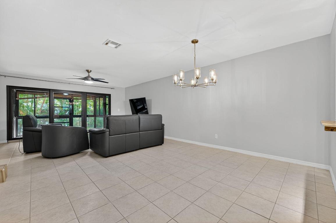 TOWNHOMES OF LIGHTHOUSE POINT - Residential